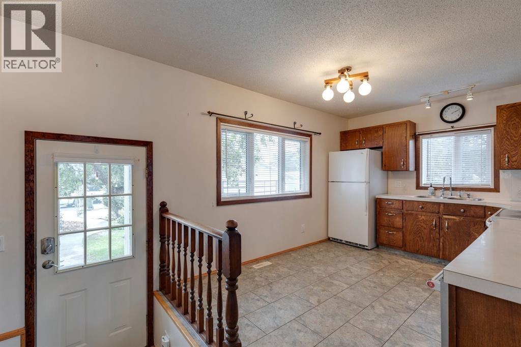429 3 Avenue Ne, Airdrie, Alberta  T4B 1R8 - Photo 21 - A2254173