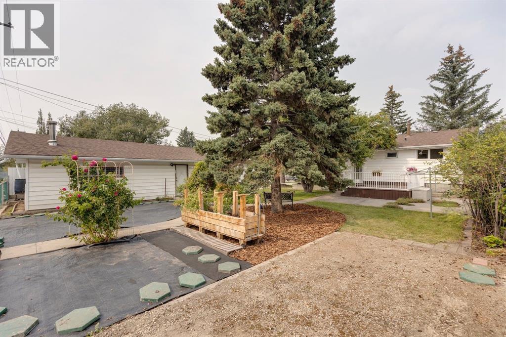 429 3 Avenue Ne, Airdrie, Alberta  T4B 1R8 - Photo 9 - A2254173