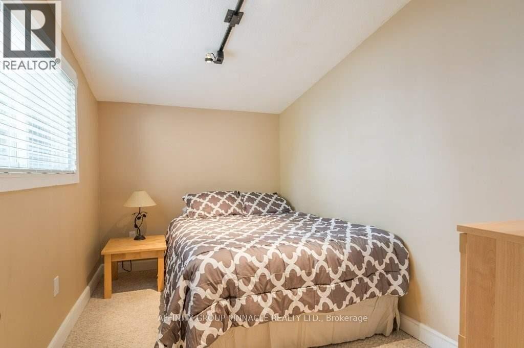 1 Rose Street, Kawartha Lakes, Ontario  K9V 4R6 - Photo 12 - X12388319