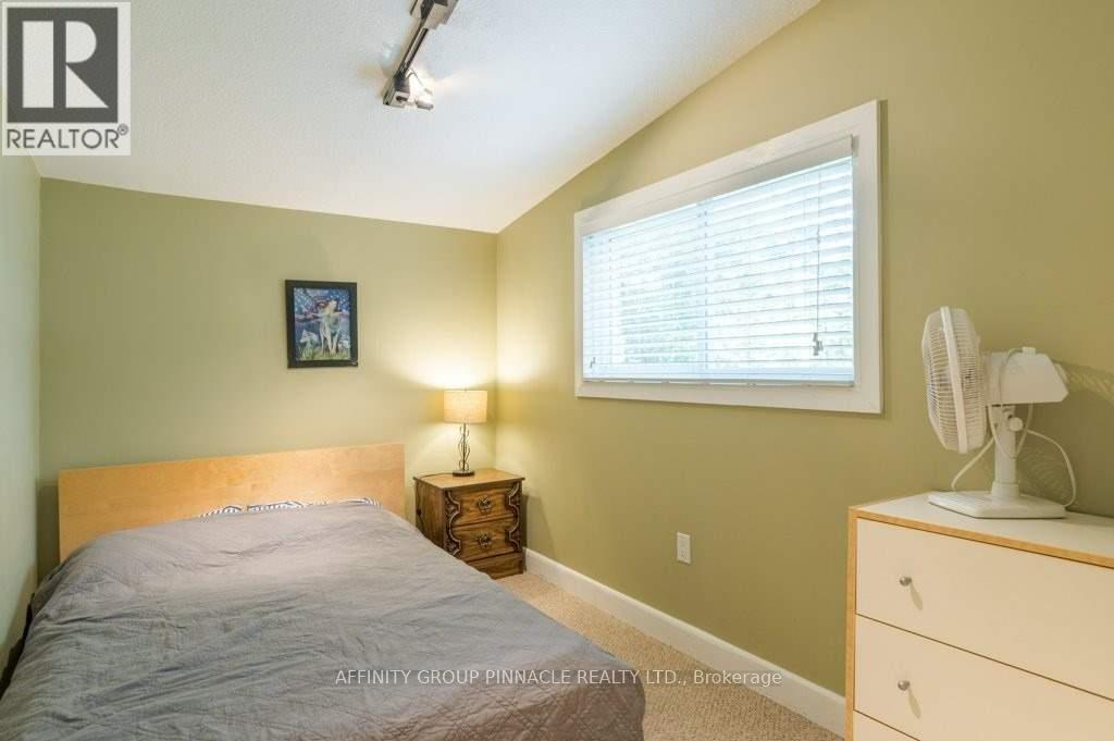 1 Rose Street, Kawartha Lakes, Ontario  K9V 4R6 - Photo 13 - X12388319