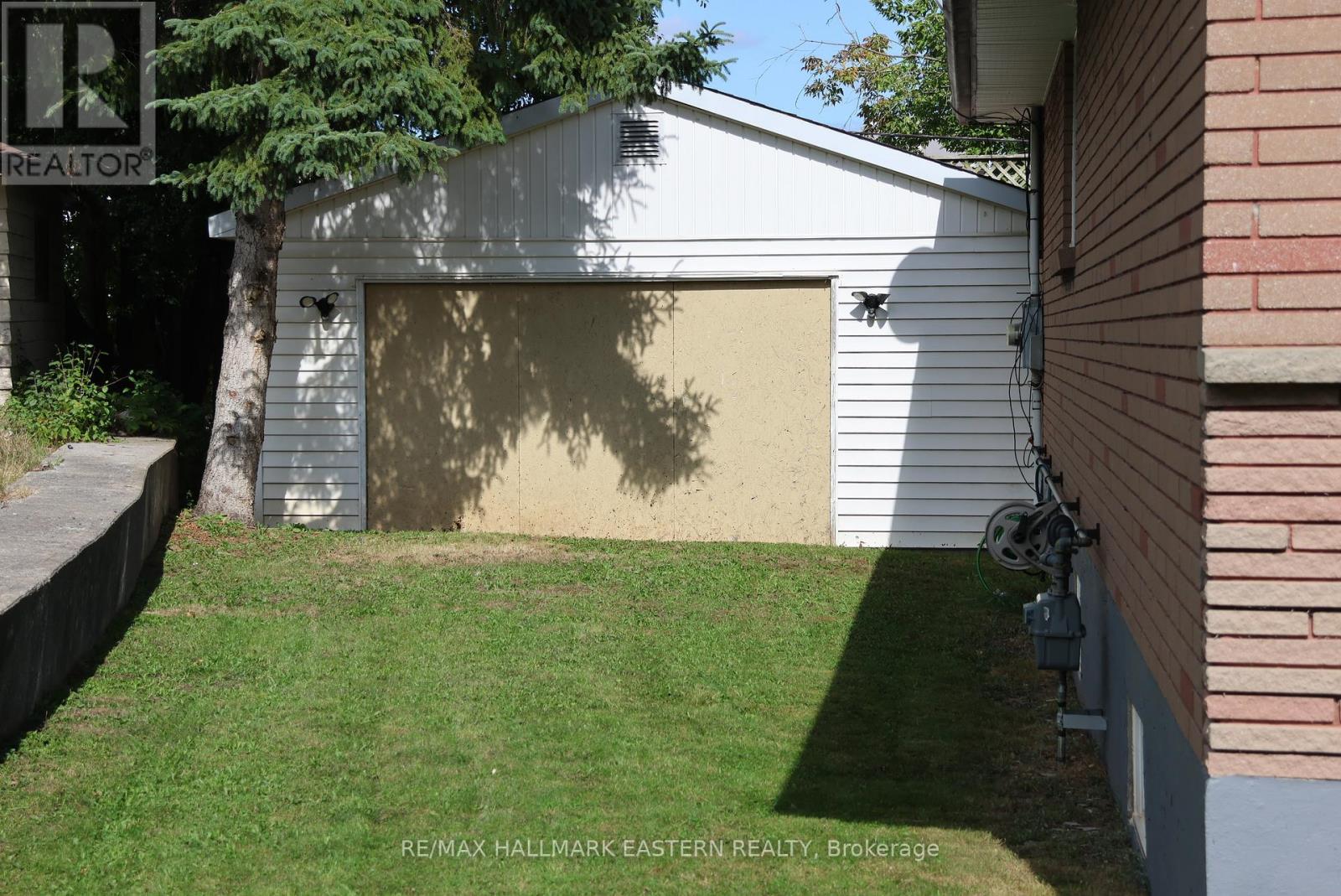 350 Dominion Crescent, Peterborough, Ontario  K9H 5H1 - Photo 31 - X12388327