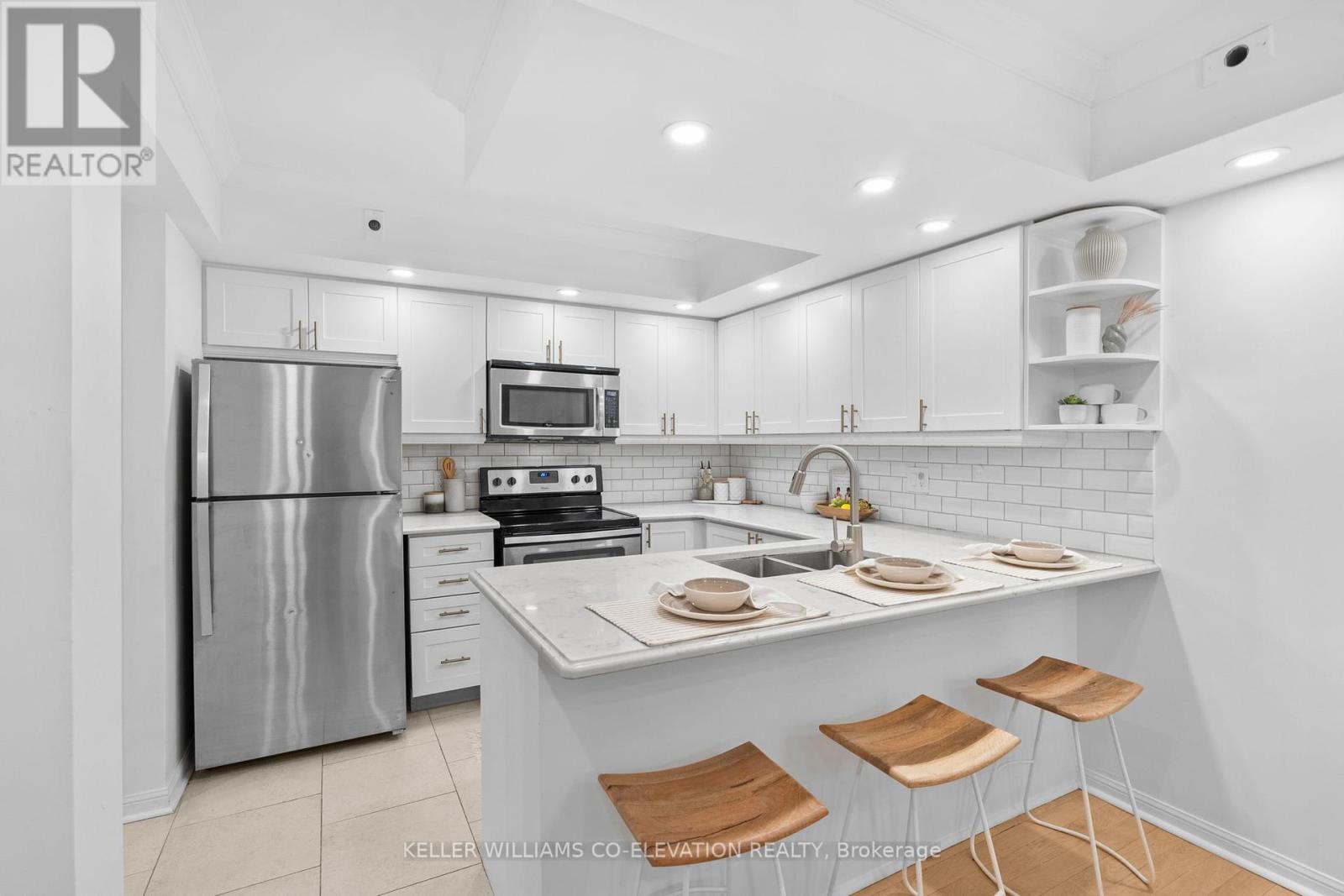 1102 - 11 Shank Street, Toronto, Ontario  M6J 3W9 - Photo 14 - C12388154