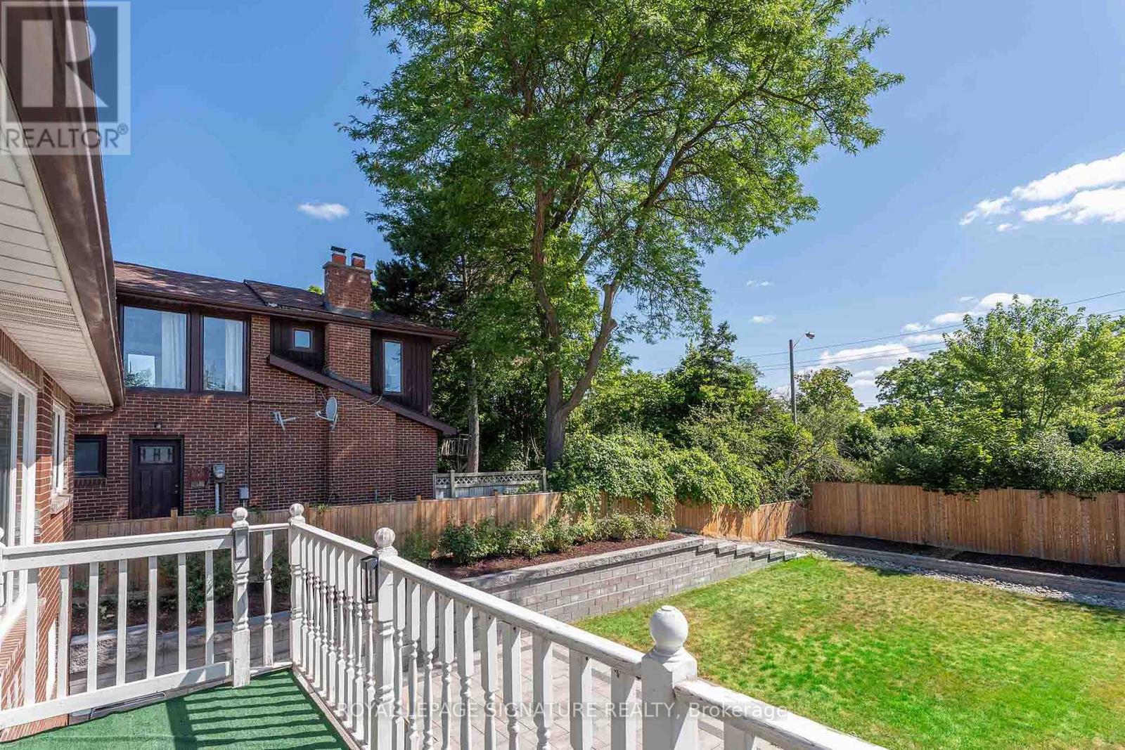47 Tofino Crescent, Toronto (Banbury-Don Mills), Ontario  M3B 1R9 - Photo 19 - C12388155
