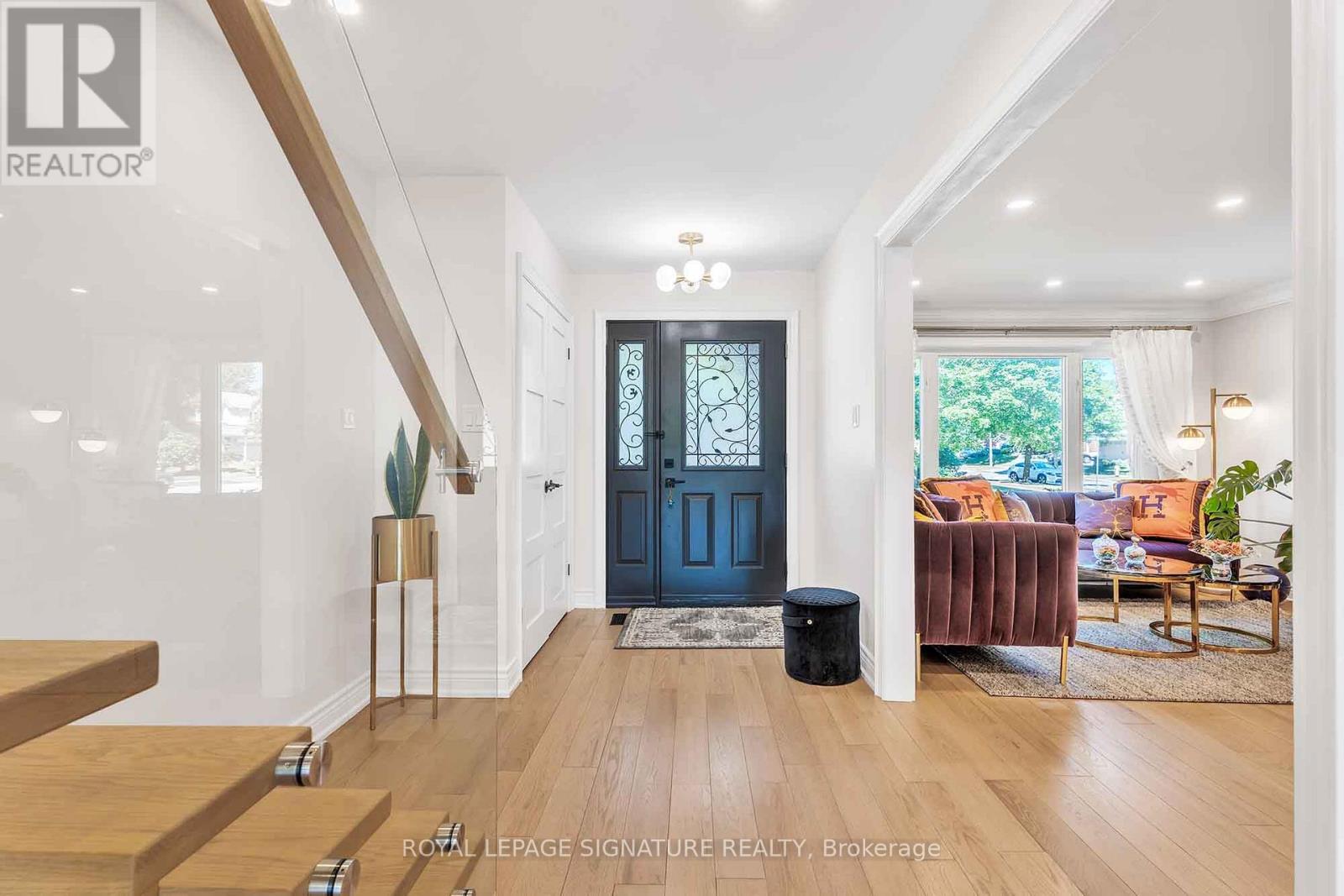 47 Tofino Crescent, Toronto (Banbury-Don Mills), Ontario  M3B 1R9 - Photo 7 - C12388155