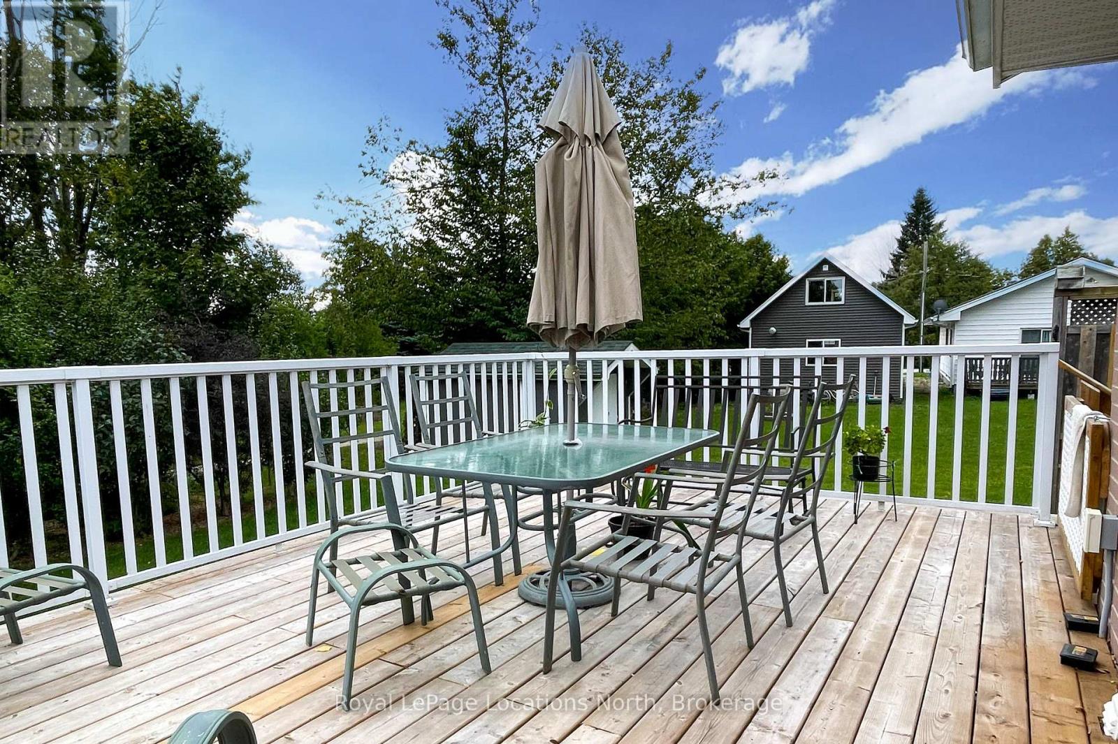 223 Pearson Street, Meaford, Ontario  N4L 1L6 - Photo 13 - X12388401