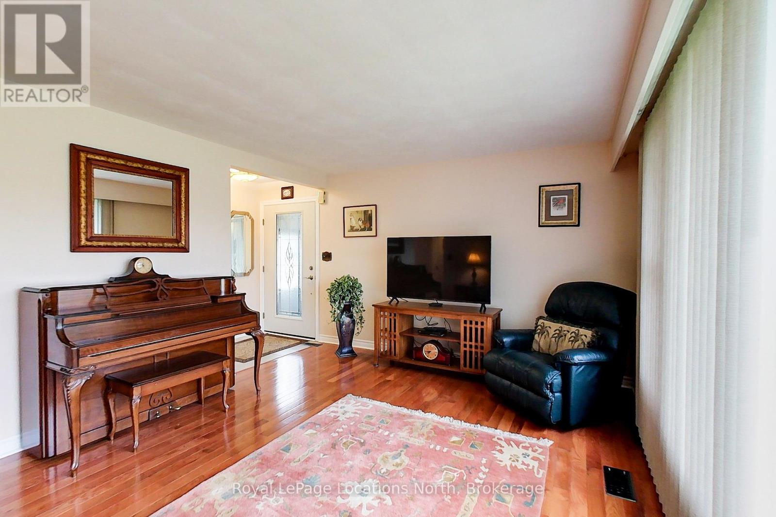223 Pearson Street, Meaford, Ontario  N4L 1L6 - Photo 16 - X12388401