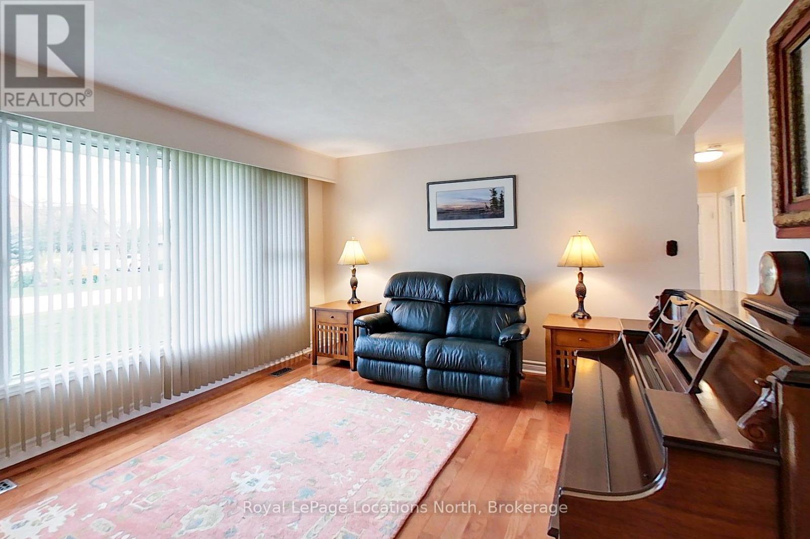 223 Pearson Street, Meaford, Ontario  N4L 1L6 - Photo 19 - X12388401