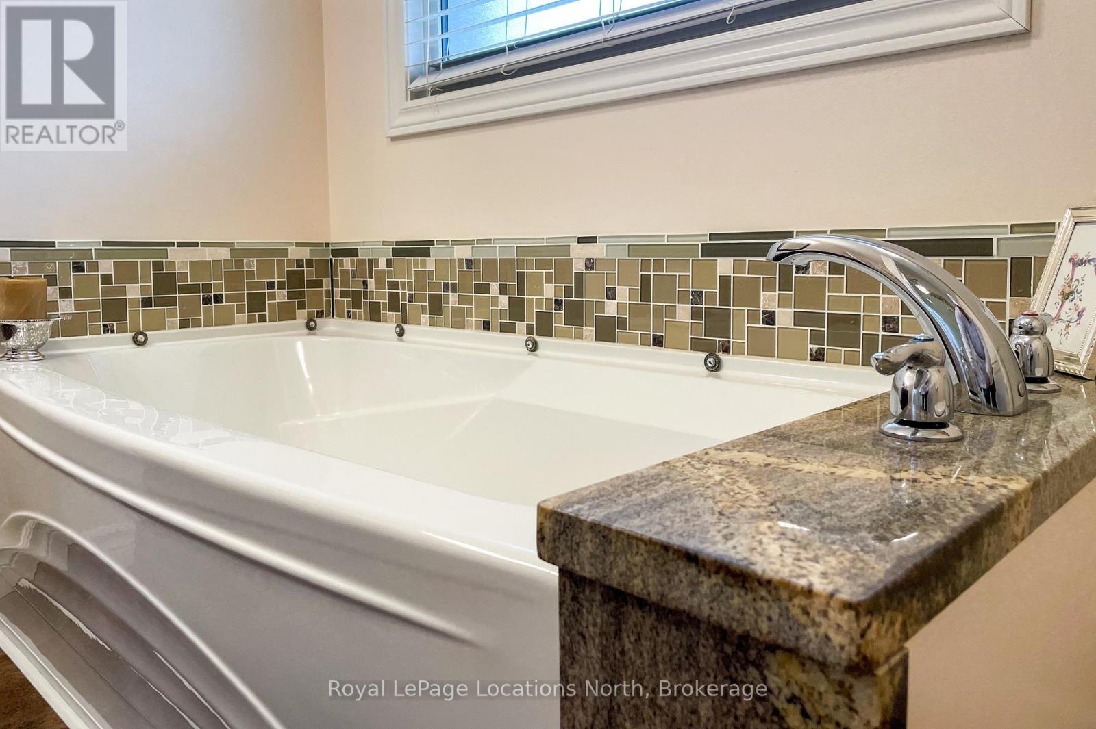 223 Pearson Street, Meaford, Ontario  N4L 1L6 - Photo 34 - X12388401