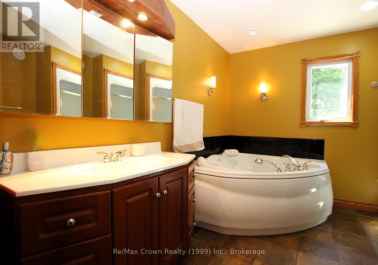 130b Barrett Road, Nipissing, Ontario  P0H 1J0 - Photo 21 - X12388411