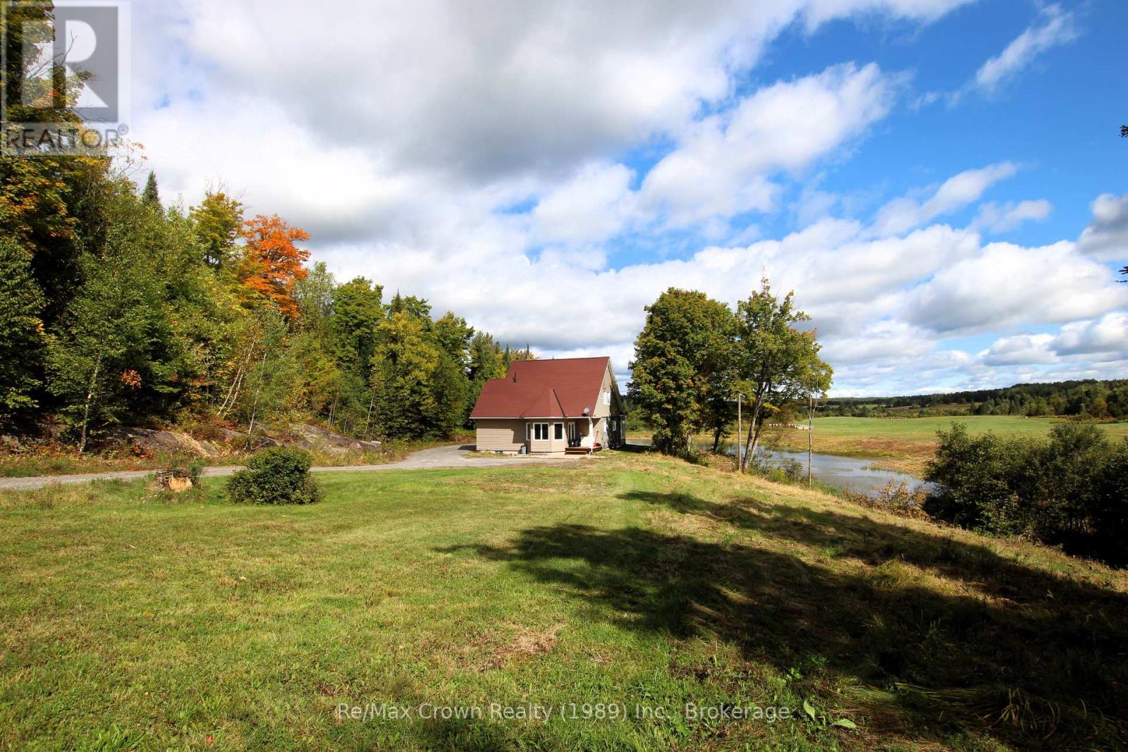 130b Barrett Road, Nipissing, Ontario  P0H 1J0 - Photo 3 - X12388411