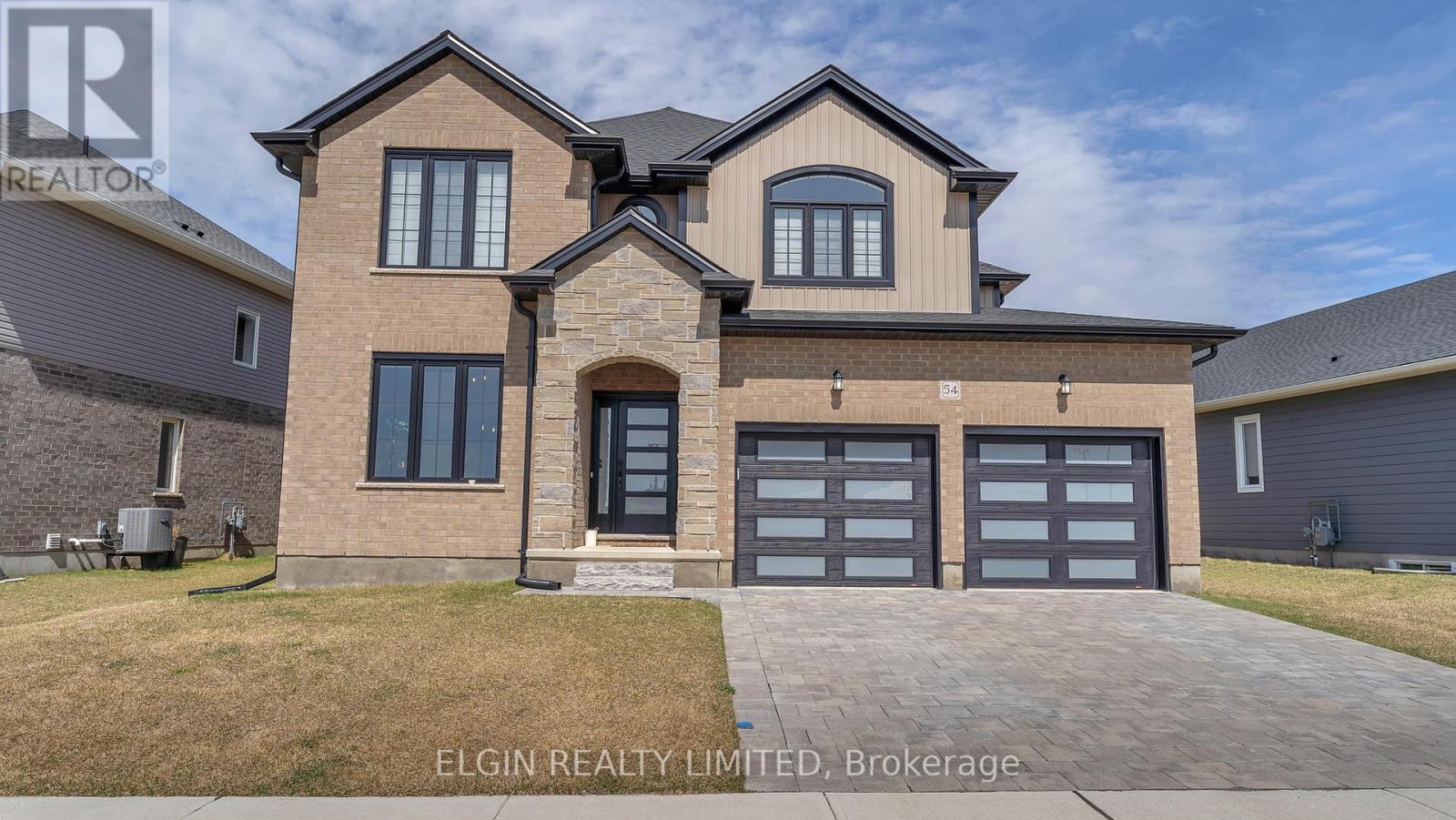 54 Optimist Drive, Southwold, Ontario  N5P 0G4 - Photo 1 - X12388362
