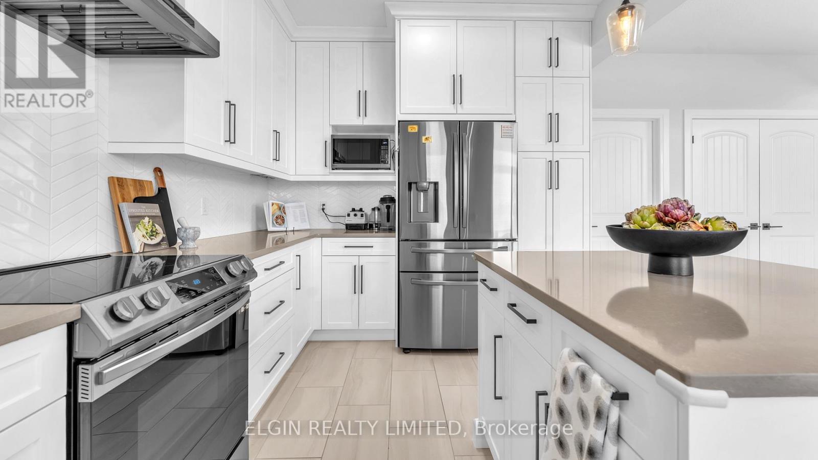 54 Optimist Drive, Southwold, Ontario  N5P 0G4 - Photo 19 - X12388362