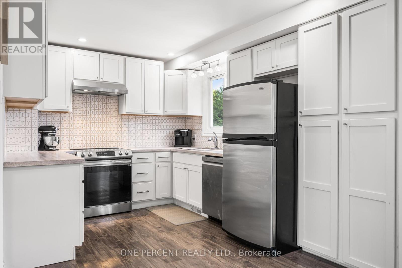 16 Shouldice Crescent, Ottawa, Ontario  K2L 1M9 - Photo 10 - X12388351