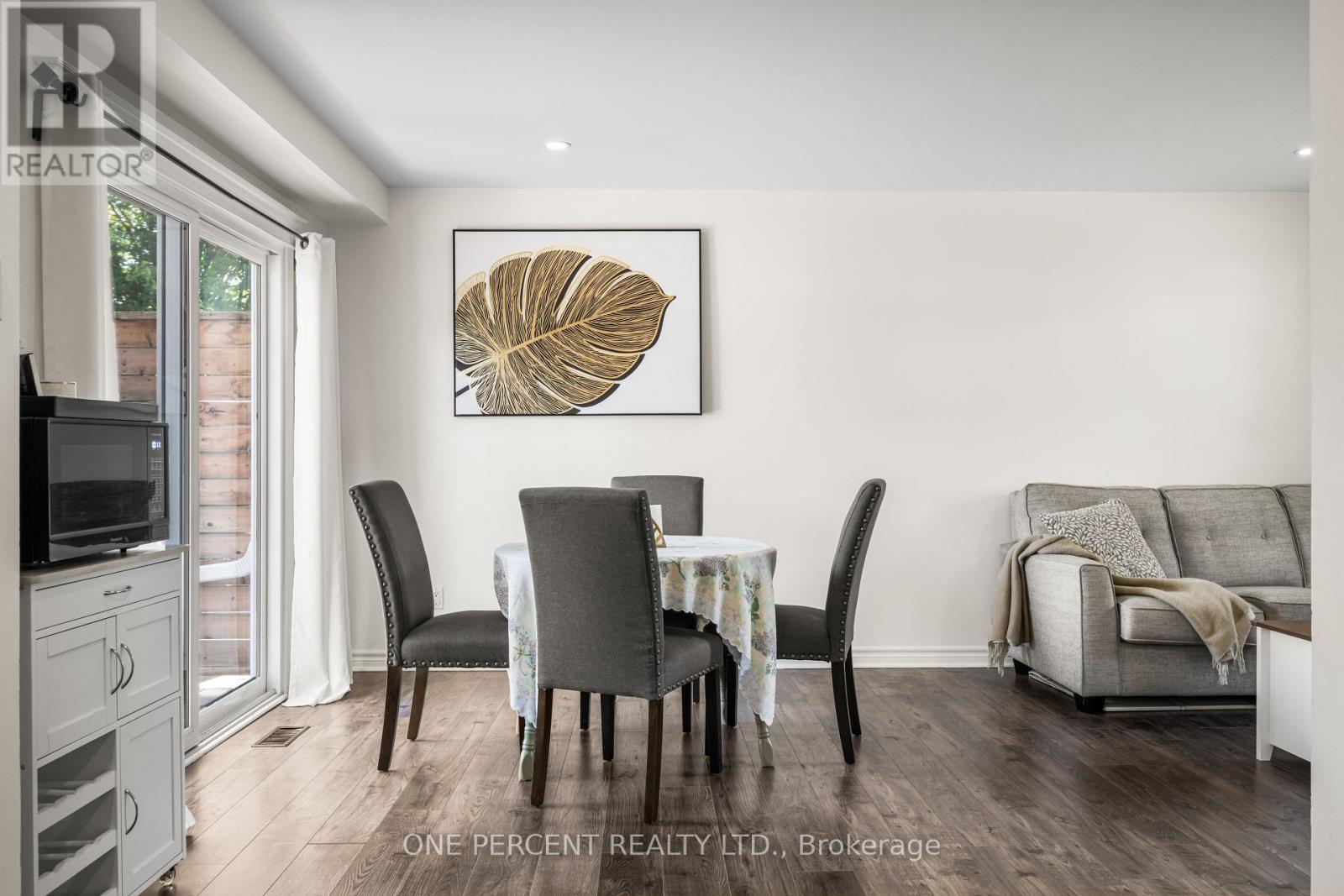 16 Shouldice Crescent, Ottawa, Ontario  K2L 1M9 - Photo 8 - X12388351