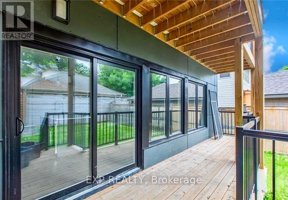 196 Powell Avenue, Ottawa, Ontario  K1S 2A5 - Photo 11 - X12388358