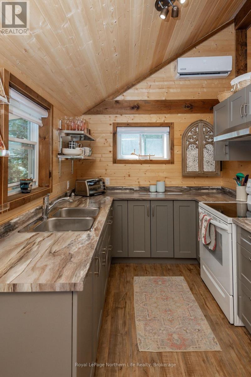 2251 Peninsula Road, North Bay, Ontario  P1B 8G4 - Photo 8 - X12388106