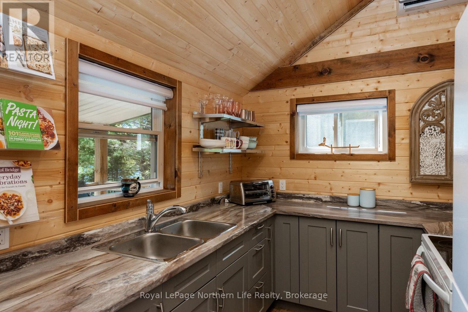 2251 Peninsula Road, North Bay, Ontario  P1B 8G4 - Photo 9 - X12388106