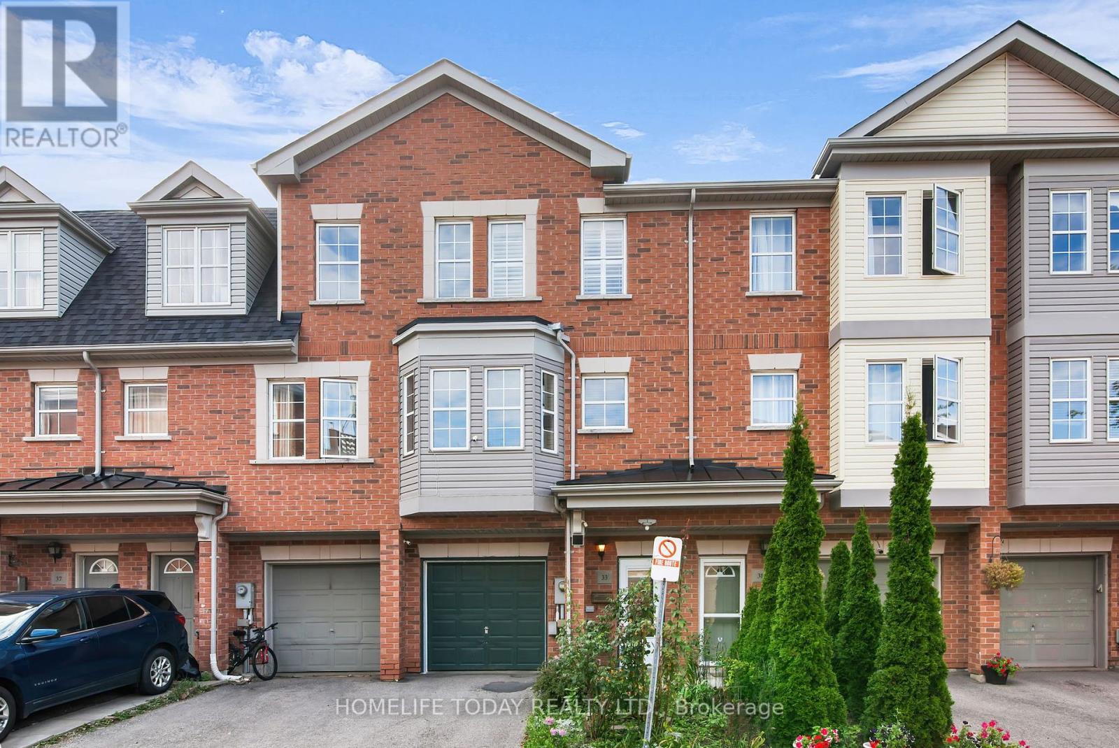 2nd & 3rd Floor - 33 Archibald Mews, Toronto, Ontario  M1P 0A5 - Photo 1 - E12388257