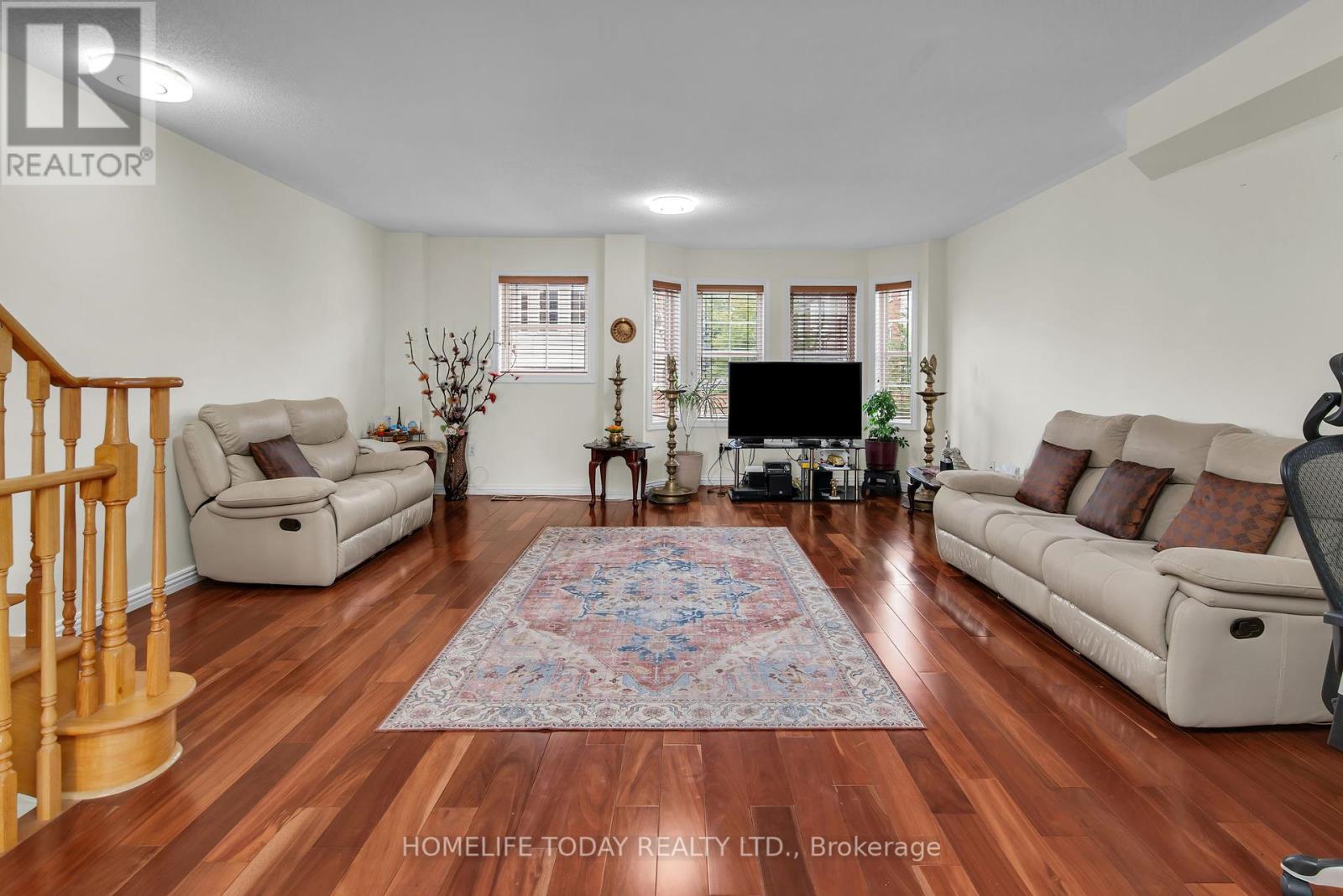 2nd & 3rd Floor - 33 Archibald Mews, Toronto, Ontario  M1P 0A5 - Photo 10 - E12388257