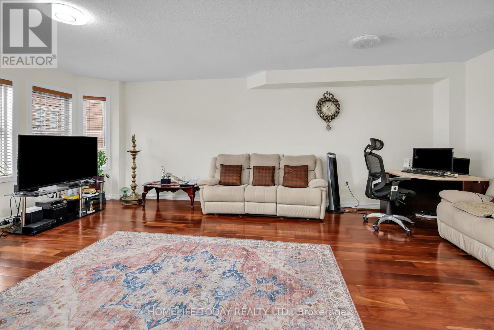 2nd & 3rd Floor - 33 Archibald Mews, Toronto, Ontario  M1P 0A5 - Photo 11 - E12388257