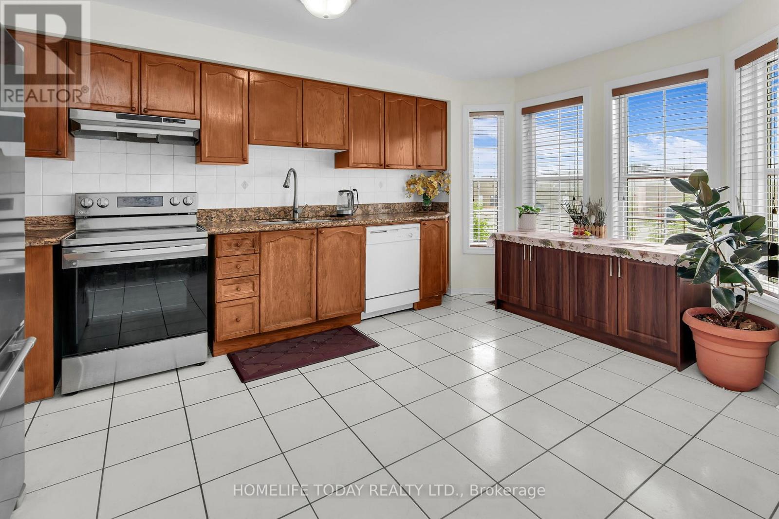 2nd & 3rd Floor - 33 Archibald Mews, Toronto, Ontario  M1P 0A5 - Photo 17 - E12388257
