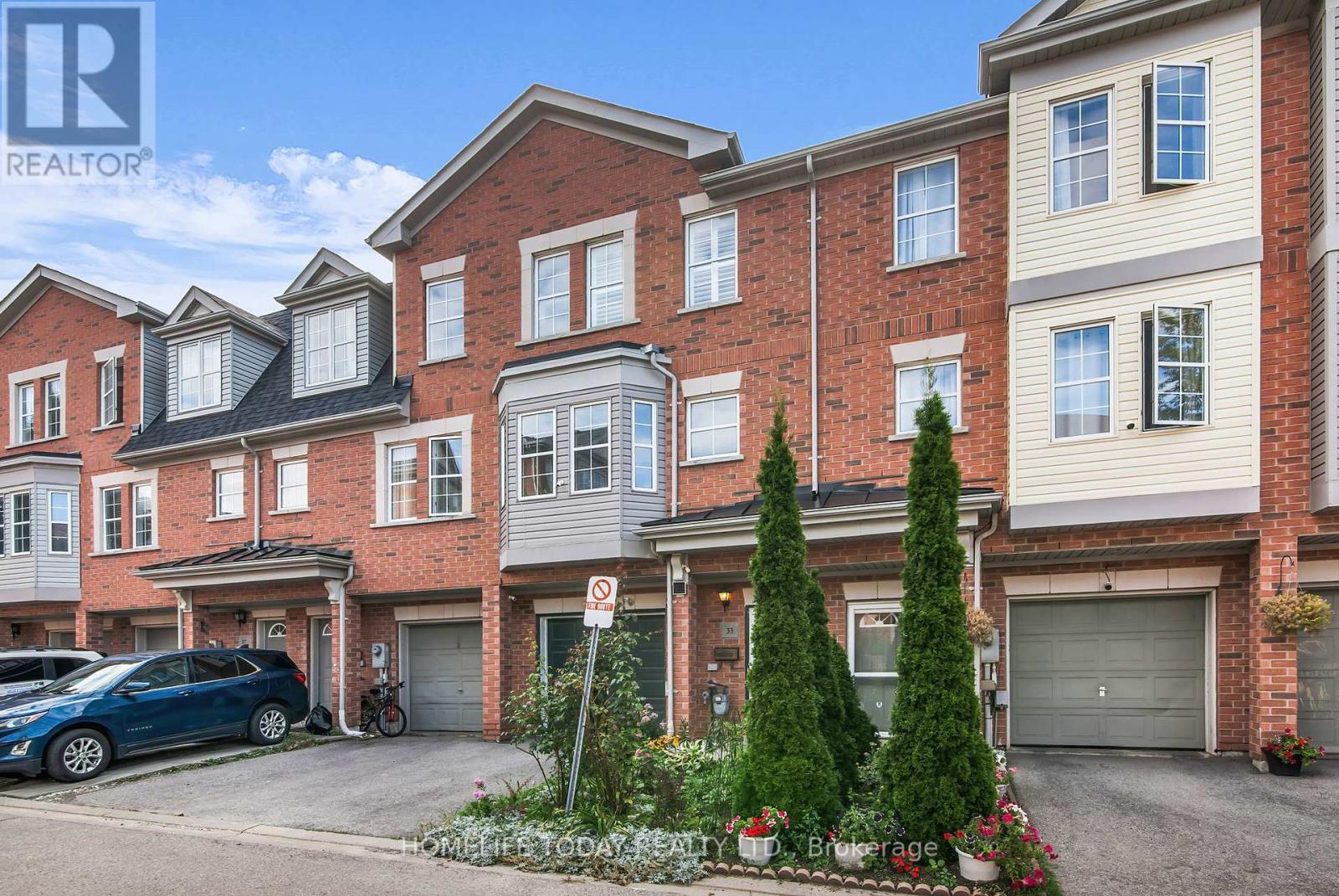 2nd & 3rd Floor - 33 Archibald Mews, Toronto, Ontario  M1P 0A5 - Photo 4 - E12388257