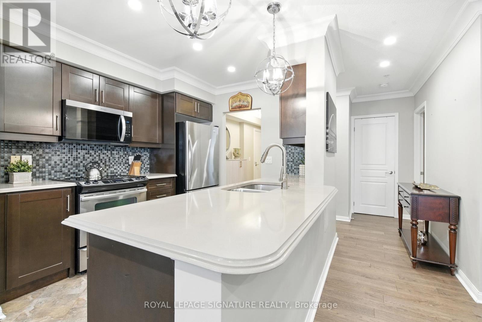 106 - 10 Mendelssohn Street, Toronto (Clairlea-Birchmount), Ontario  M1L 0G7 - Photo 4 - E12388270