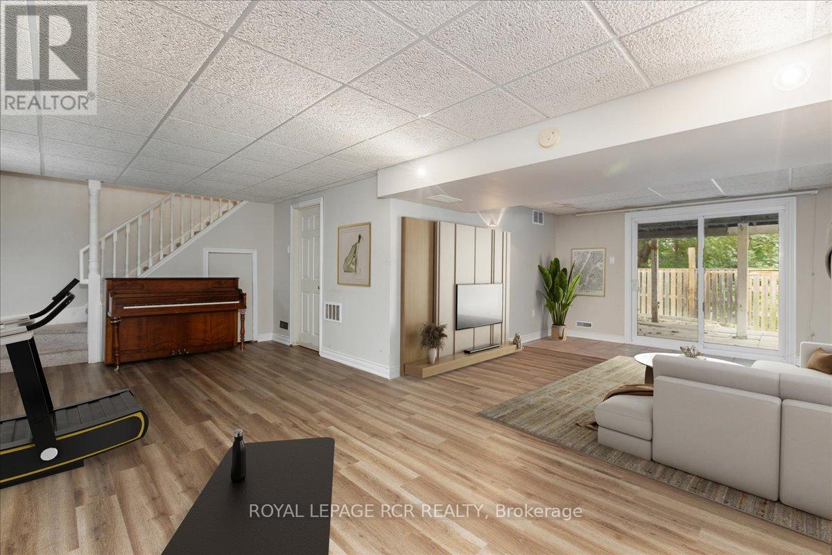 3 Royal Oak Road, East Gwillimbury (Mt Albert), Ontario  L0G 1M0 - Photo 23 - N12388093