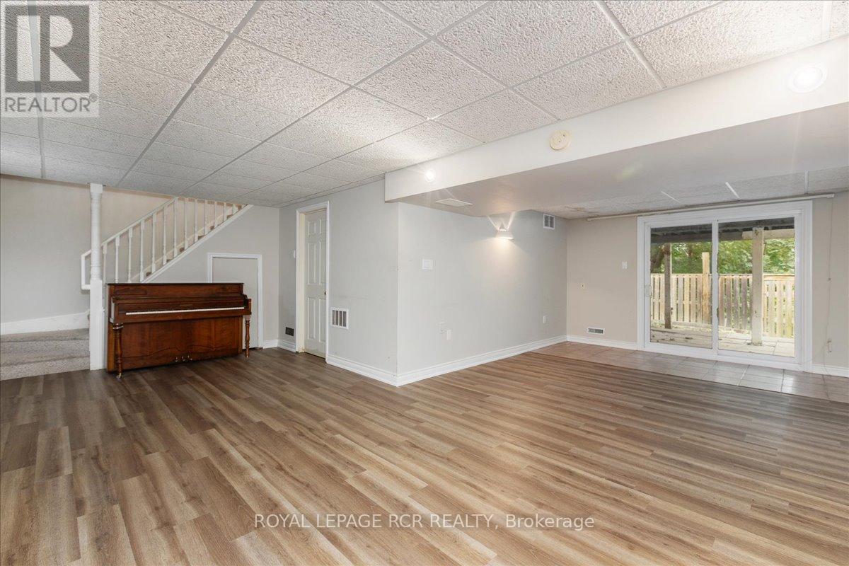 3 Royal Oak Road, East Gwillimbury (Mt Albert), Ontario  L0G 1M0 - Photo 24 - N12388093