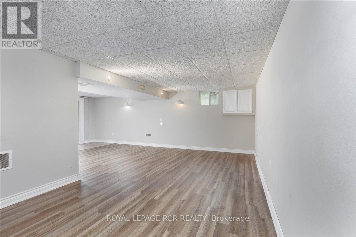 3 Royal Oak Road, East Gwillimbury (Mt Albert), Ontario  L0G 1M0 - Photo 25 - N12388093