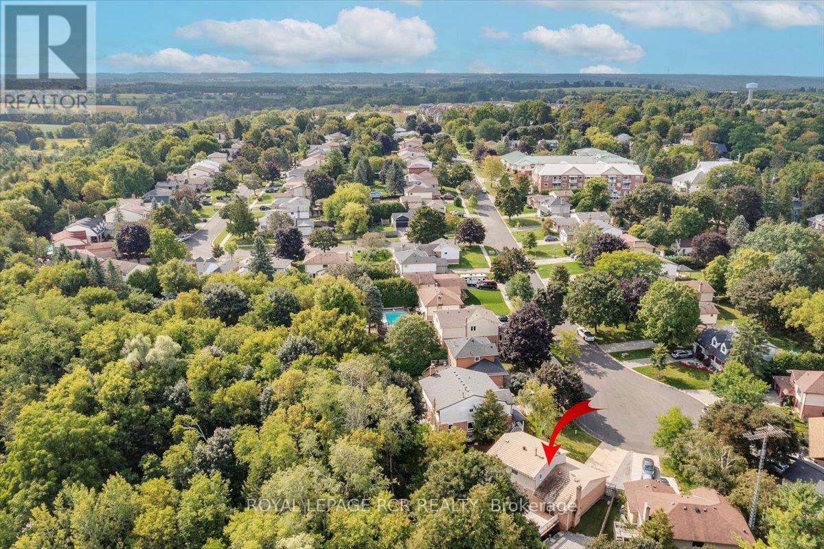 3 Royal Oak Road, East Gwillimbury (Mt Albert), Ontario  L0G 1M0 - Photo 3 - N12388093