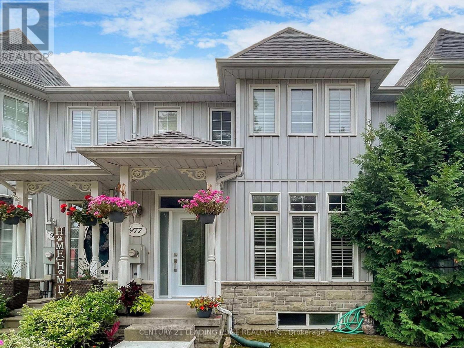 977 Lake Drive E, Georgina (Sutton & Jackson's Point), Ontario  L0E 1L0 - Photo 2 - N12388114