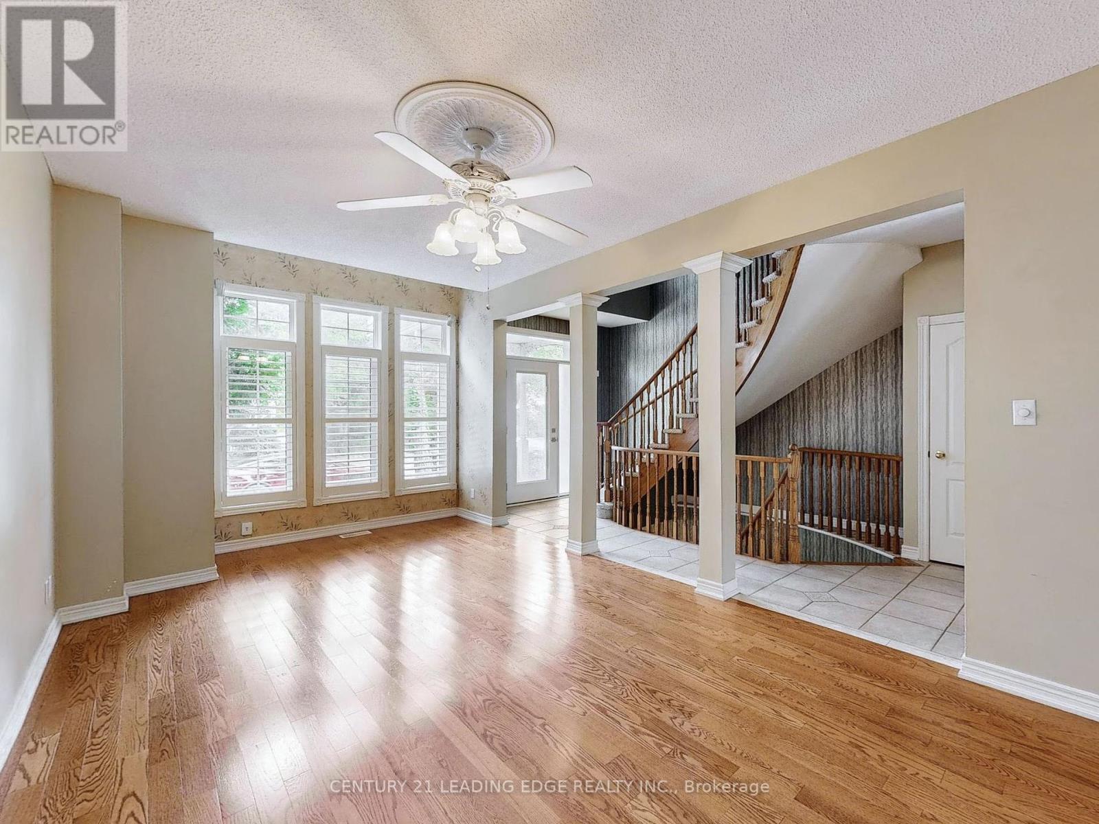 977 Lake Drive E, Georgina (Sutton & Jackson's Point), Ontario  L0E 1L0 - Photo 3 - N12388114