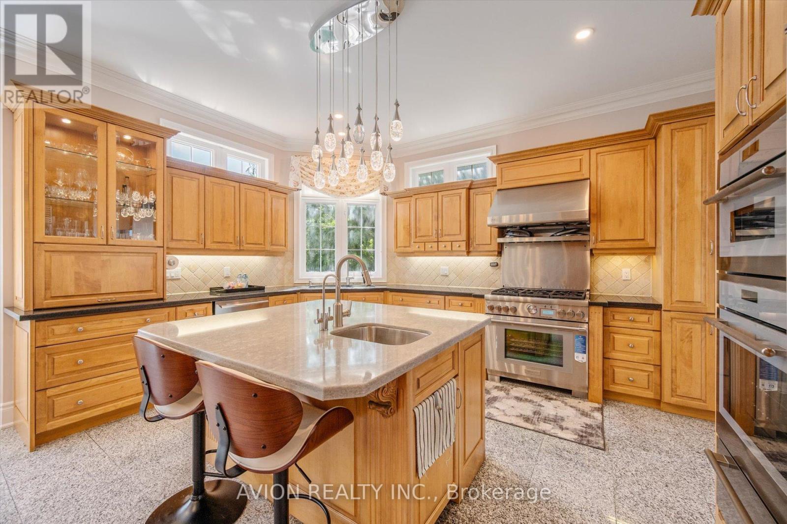 37 Frybrook Crescent, Richmond Hill (Bayview Hill), Ontario  L4B 4B9 - Photo 13 - N12388156