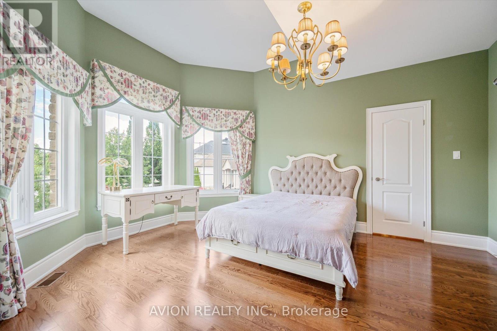 37 Frybrook Crescent, Richmond Hill (Bayview Hill), Ontario  L4B 4B9 - Photo 25 - N12388156