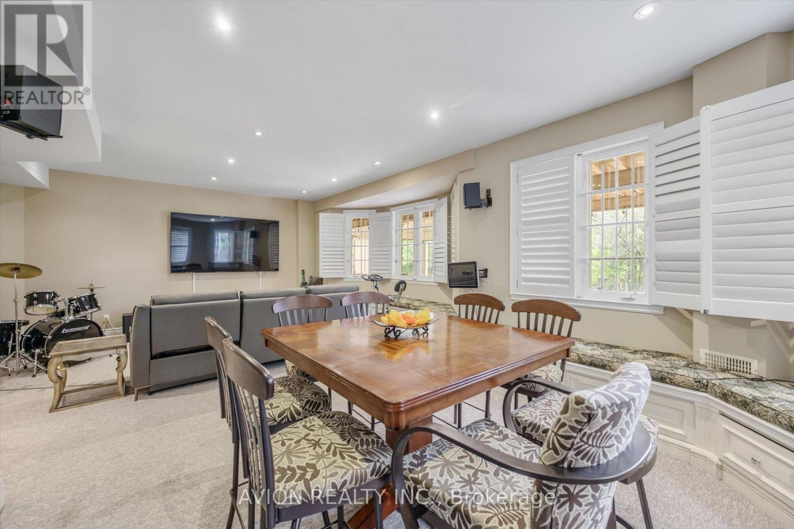 37 Frybrook Crescent, Richmond Hill (Bayview Hill), Ontario  L4B 4B9 - Photo 35 - N12388156