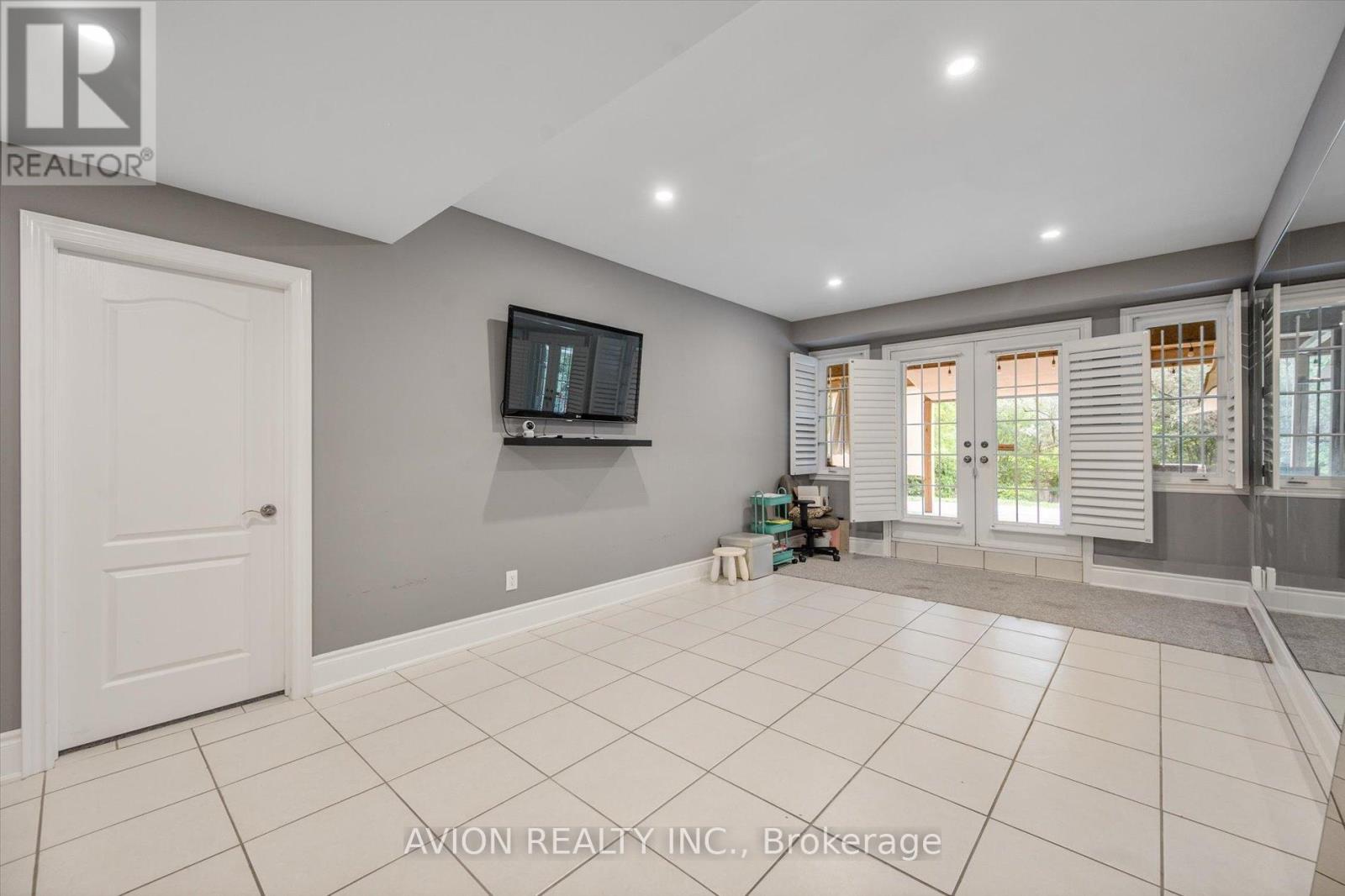 37 Frybrook Crescent, Richmond Hill (Bayview Hill), Ontario  L4B 4B9 - Photo 37 - N12388156
