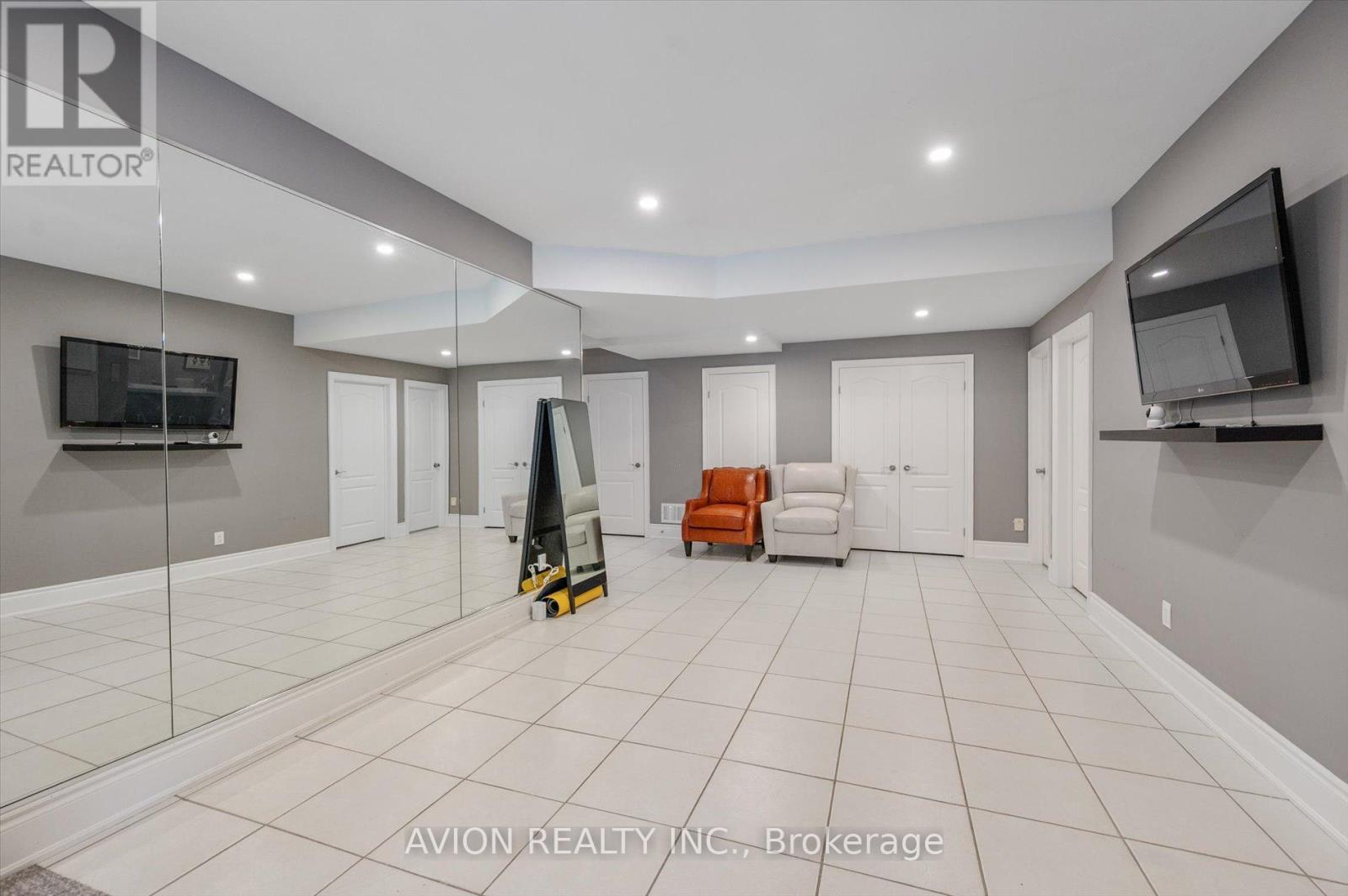 37 Frybrook Crescent, Richmond Hill (Bayview Hill), Ontario  L4B 4B9 - Photo 38 - N12388156