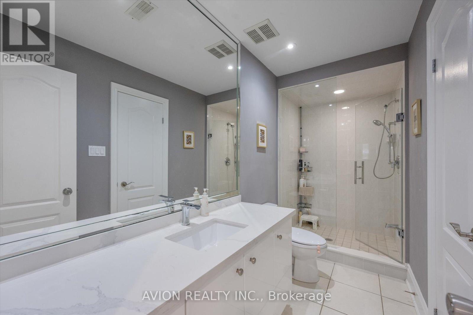 37 Frybrook Crescent, Richmond Hill (Bayview Hill), Ontario  L4B 4B9 - Photo 40 - N12388156