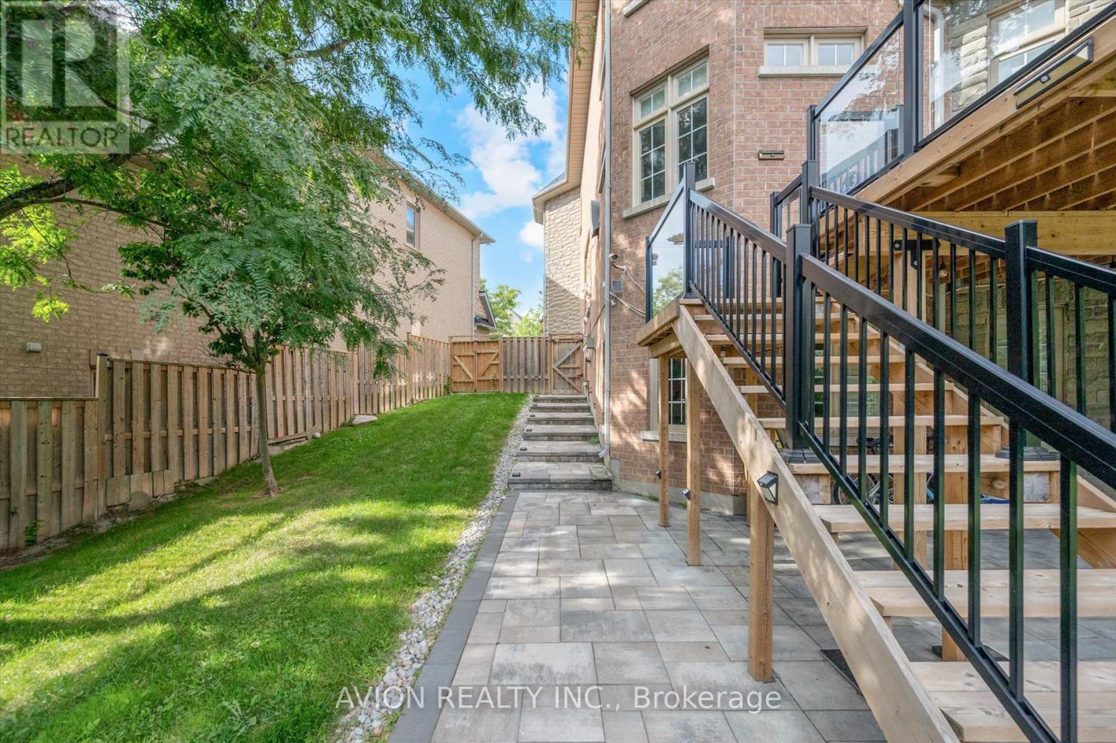37 Frybrook Crescent, Richmond Hill (Bayview Hill), Ontario  L4B 4B9 - Photo 42 - N12388156