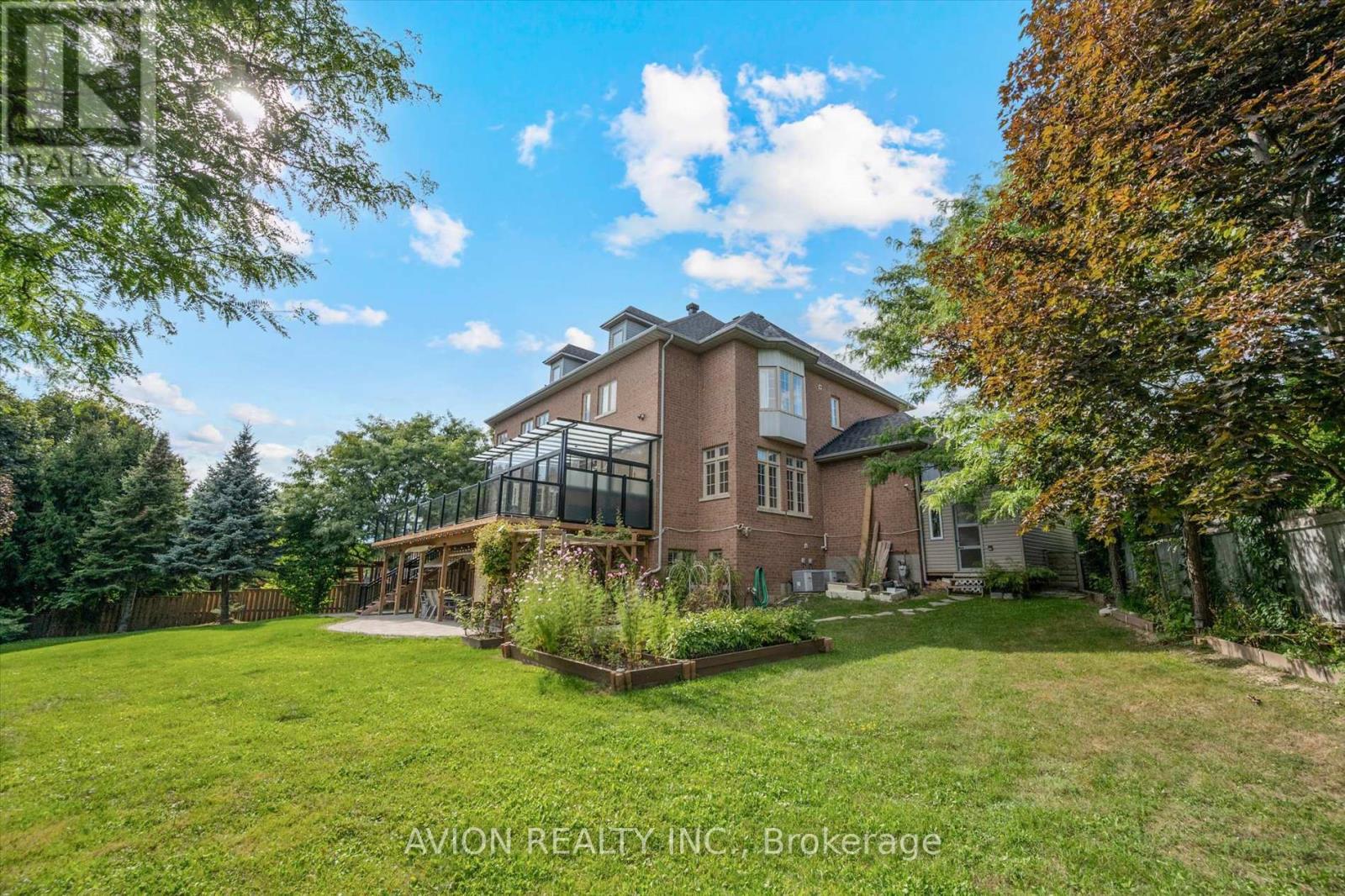 37 Frybrook Crescent, Richmond Hill (Bayview Hill), Ontario  L4B 4B9 - Photo 45 - N12388156
