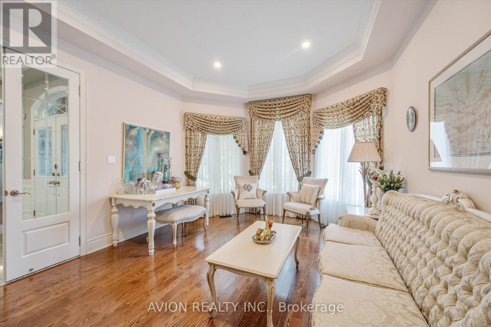 37 Frybrook Crescent, Richmond Hill (Bayview Hill), Ontario  L4B 4B9 - Photo 48 - N12388156