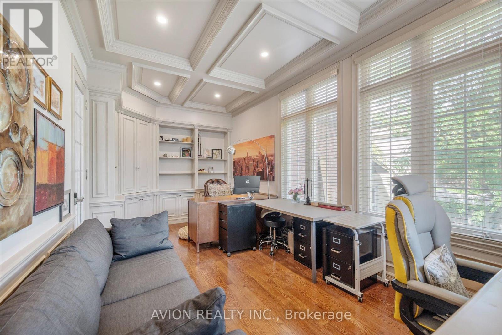 37 Frybrook Crescent, Richmond Hill (Bayview Hill), Ontario  L4B 4B9 - Photo 8 - N12388156