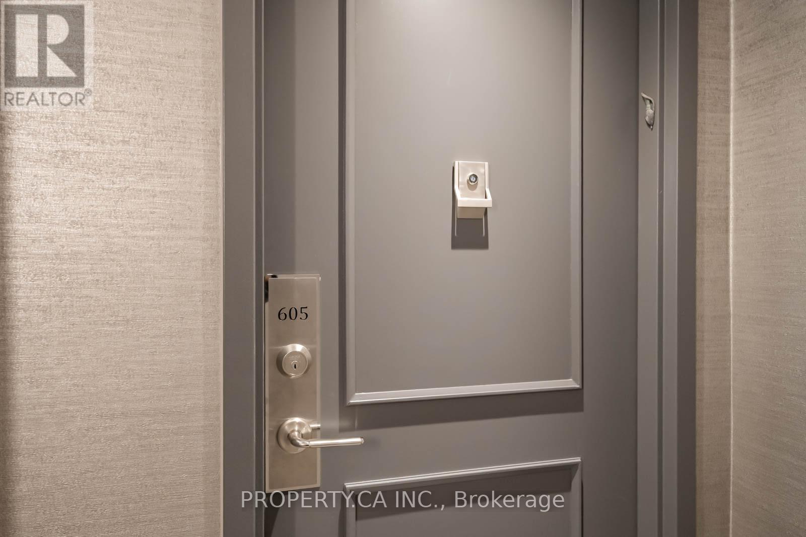 605 - 7460 Bathurst Street, Vaughan, Ontario  L4J 7K9 - Photo 2 - N12388195