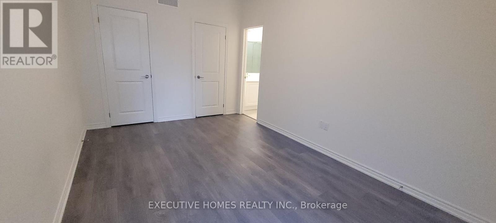 39 Montrose Boulevard, Bradford West Gwillimbury, Ontario  L3Z 4P3 - Photo 10 - N12388232