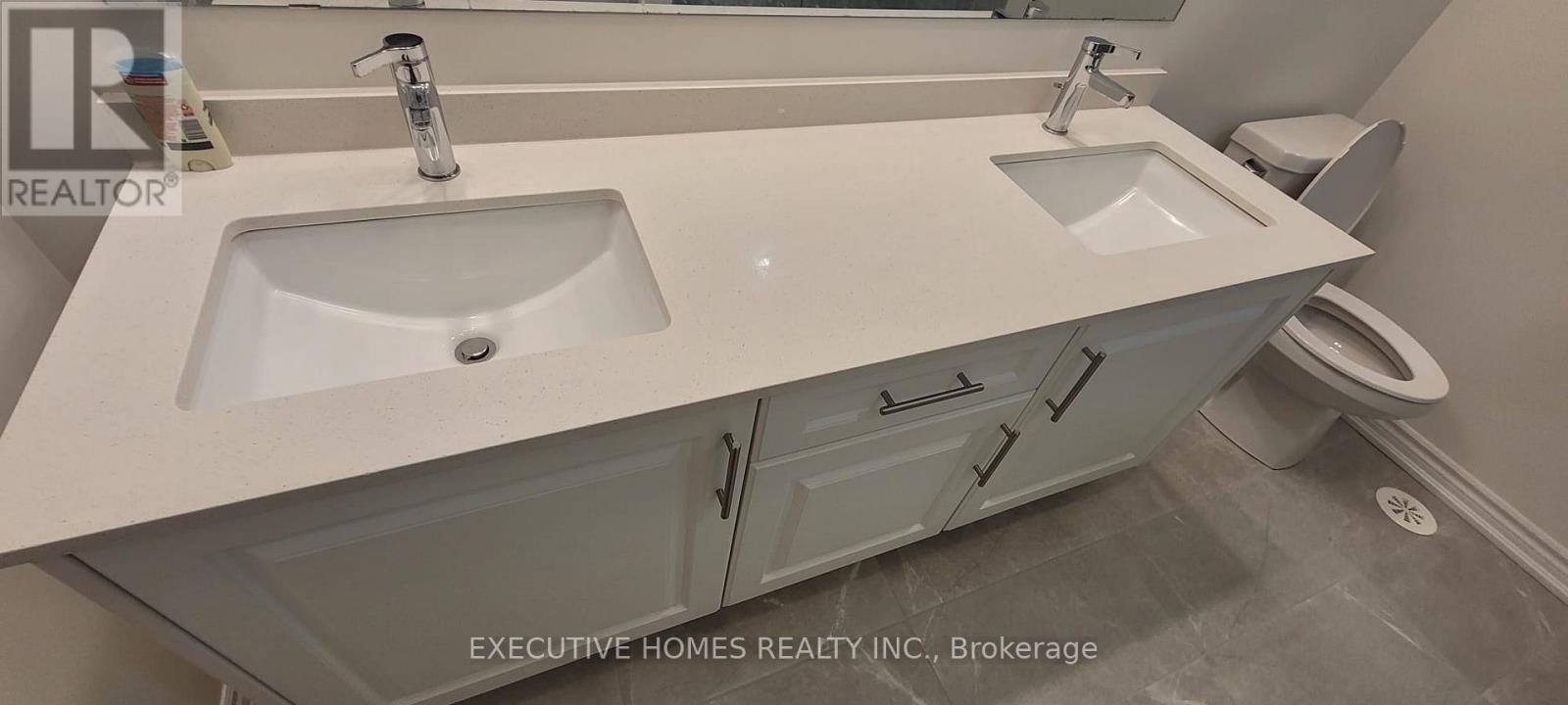39 Montrose Boulevard, Bradford West Gwillimbury, Ontario  L3Z 4P3 - Photo 14 - N12388232