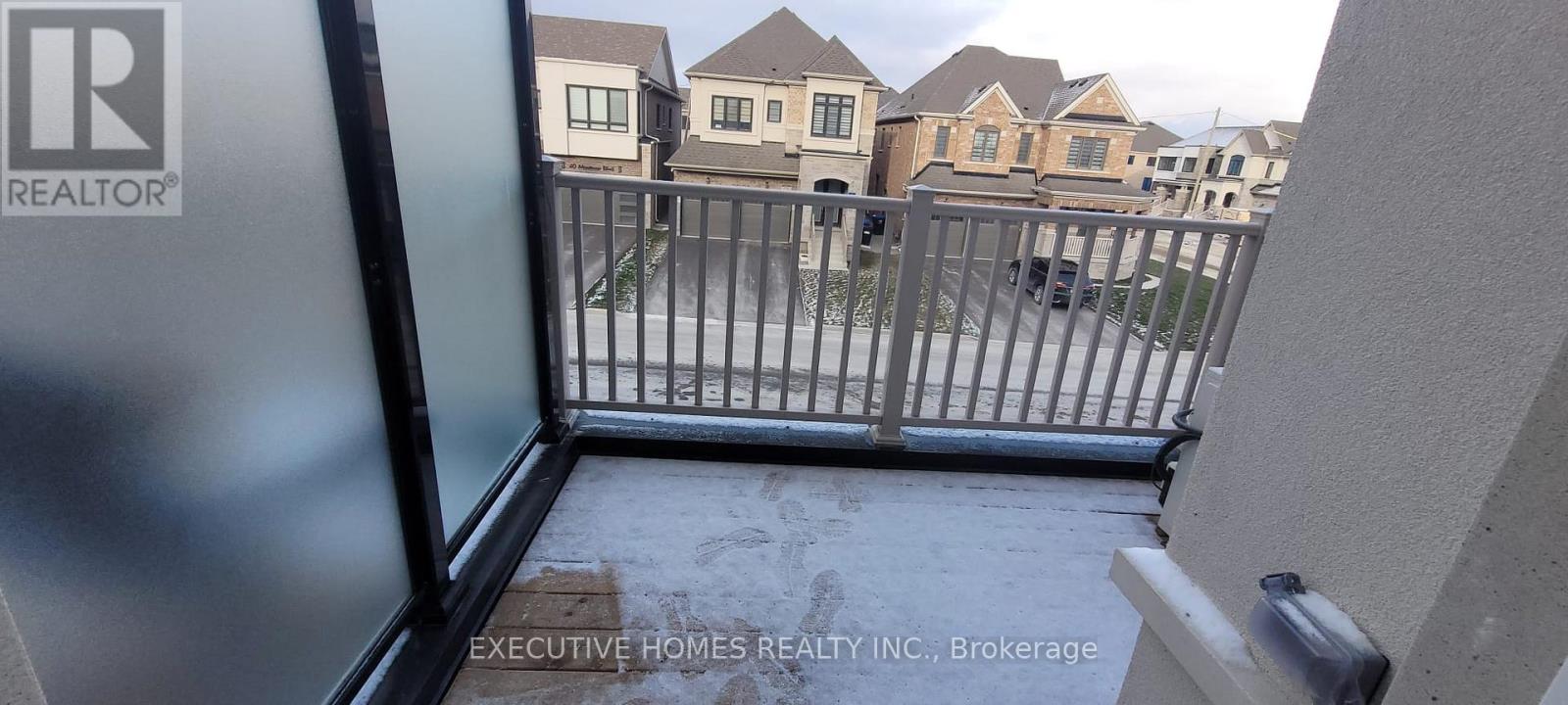 39 Montrose Boulevard, Bradford West Gwillimbury, Ontario  L3Z 4P3 - Photo 15 - N12388232