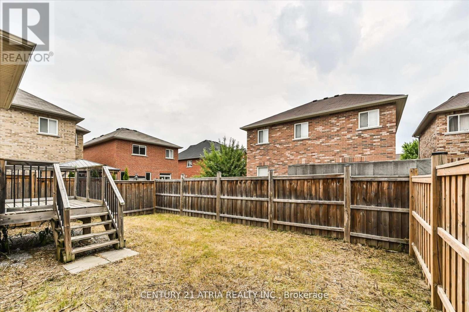 31 Fred Mason Street, Georgina, Ontario  L4P 0B2 - Photo 32 - N12388242
