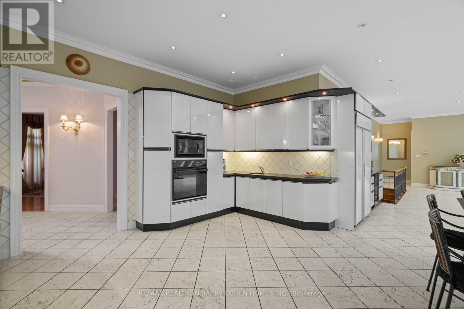 78 Elgin Street, Markham (Thornhill), Ontario  L3T 1W6 - Photo 14 - N12388285