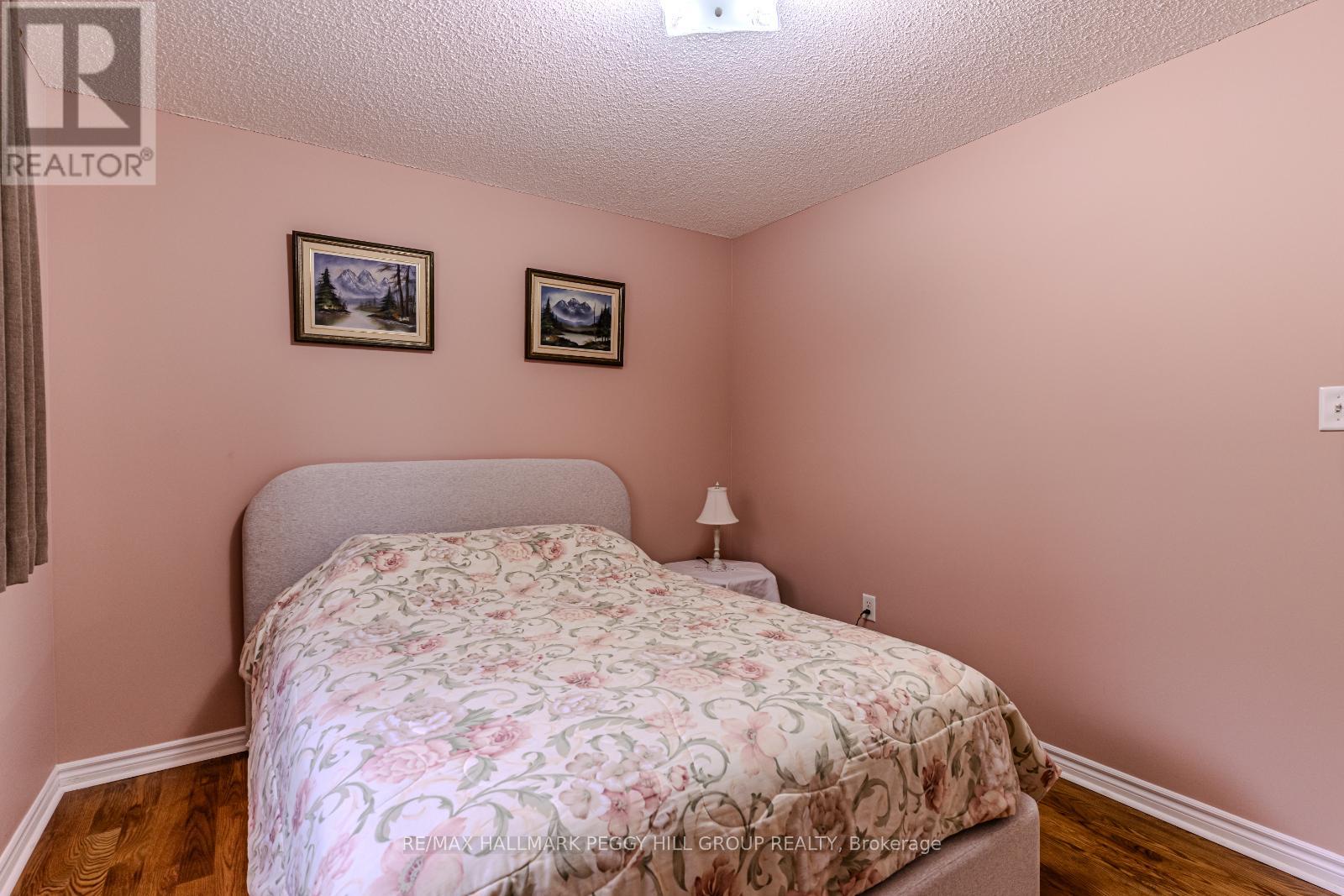 43 Cheltenham Road, Barrie (Georgian Drive), Ontario  L4M 6R8 - Photo 9 - S12388095